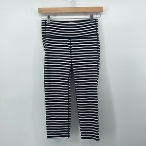 Athleta Black and White Striped Capri Workout Pants S A6